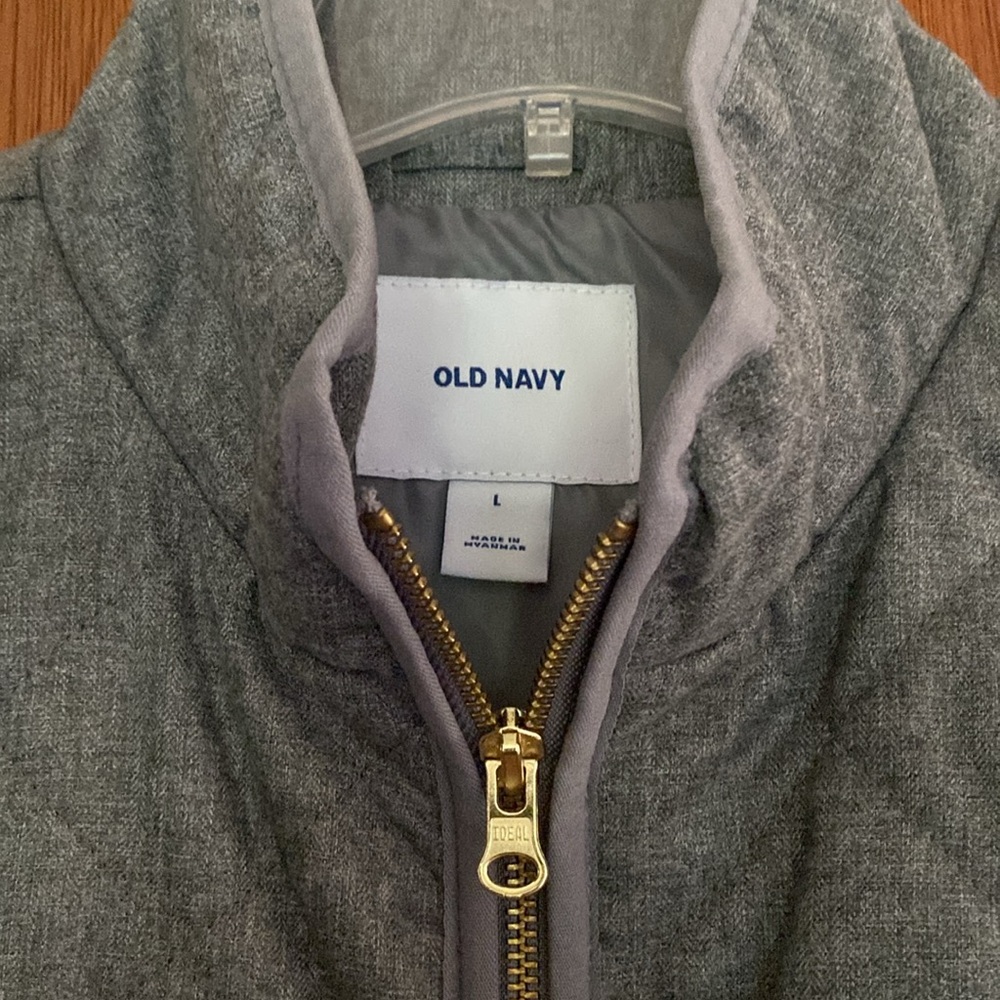 NWOT Old Navy Quilted Vest - Picture 2 of 4
